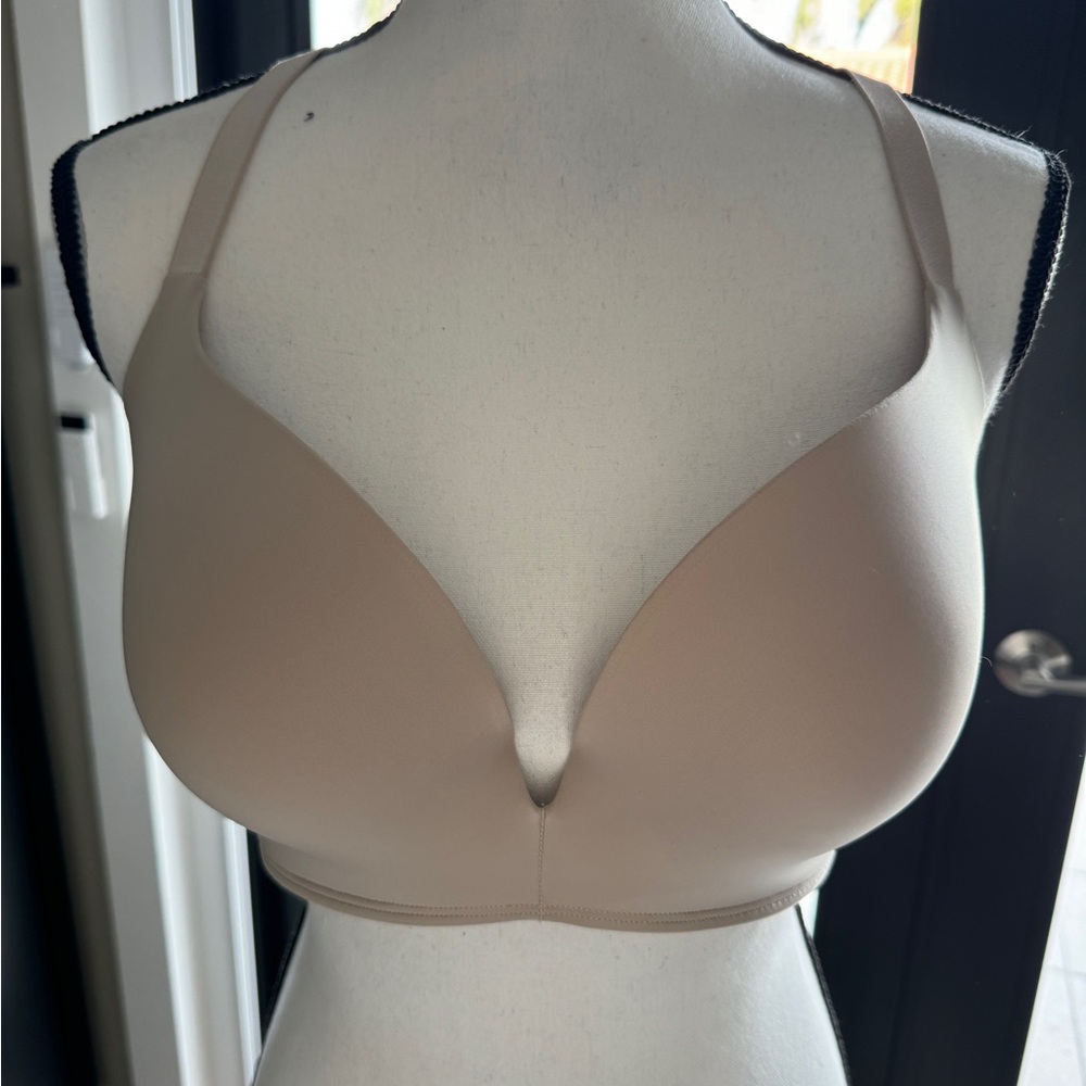 Maidenform convertible straps v neck bra - Size 36DD